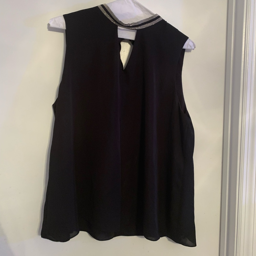Diamond neck top
